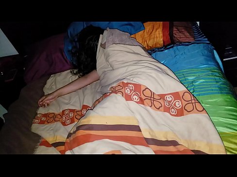 ❤️ Styfsoan bespot syn jonge styfmem wylst se sliept. ❤️ Anale fideo op fy.pornjimbo.ru ☑